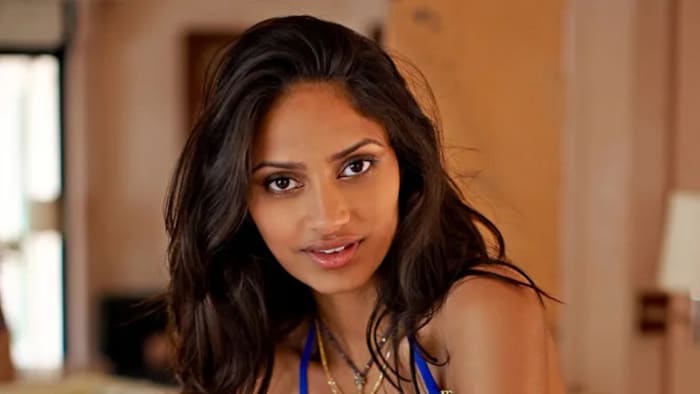 Sonia Dara was photographed by Riccardo Tinelli in Rajasthan, India.